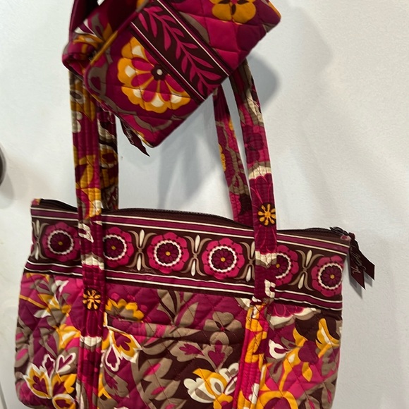Vera Bradley Handbags - Vera Bradley bundle Live Show
